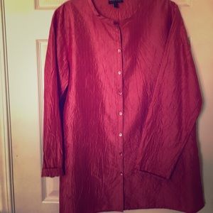 Silk button front blouse. Long sleeves.